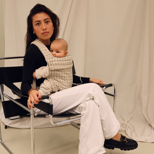 Nosítko pro miminka - béžová kohoutí stopa